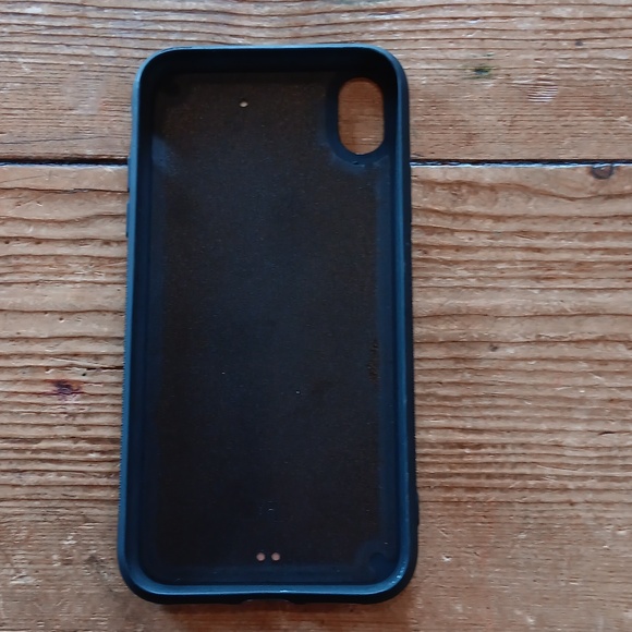 Case - Picture 2 of 3